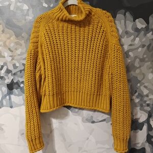 H & M Chunky Knit Sweater Size M Ochre Yellow